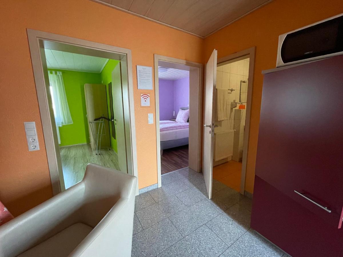 Gaestehaus Durst รูสท์ ภายนอก รูปภาพ
