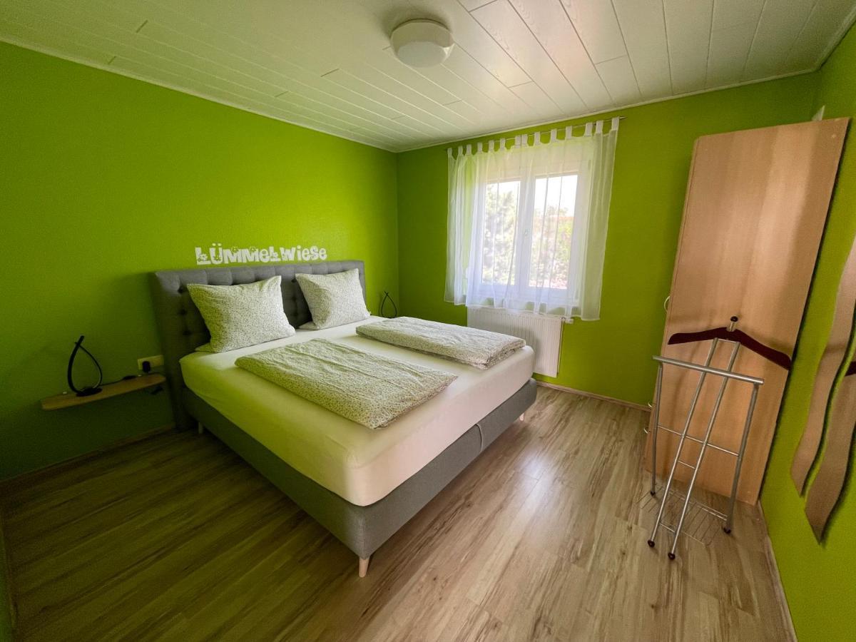 Gaestehaus Durst รูสท์ ภายนอก รูปภาพ