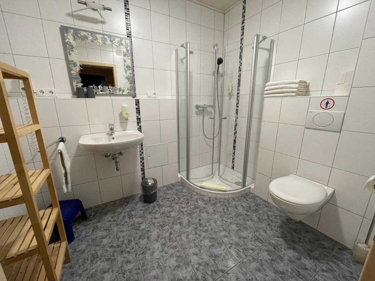 Gaestehaus Durst รูสท์ ภายนอก รูปภาพ